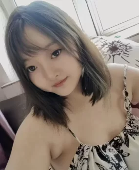 微胖小妹胸贼大