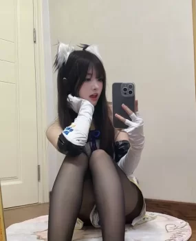 个人兼职黑丝胡桃妹妹 可足交