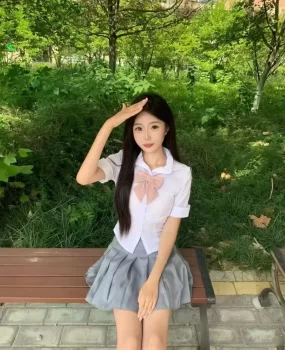 00颜值高精神小妹下海