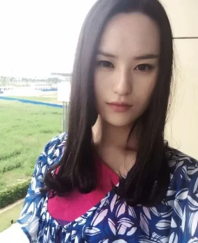 小美妞 嘟嘟     照片是本人