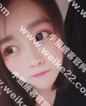 胖嘟嘟可爱型的小妹妹