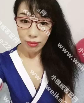 性感熟女丰满性感气质不错